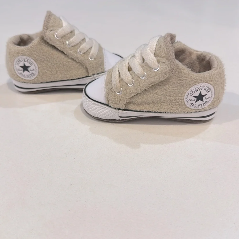 Converse Chuck Taylor All Star Cribster baby shoes with a soft, fuzzy upper